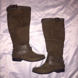 Brown boots